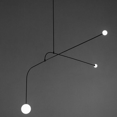 ad5e23d1-2fc9-4913-9aeb-67e98c6f3910_2-michaelanastassiades-mobilechandelier12.jpg