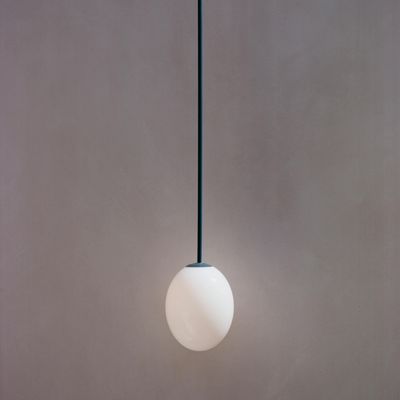 b1e128dd-0bc2-4bf4-9bd0-4410d5358280_2-michaelanastassiades-thephilosophicalegg-pendant.jpg