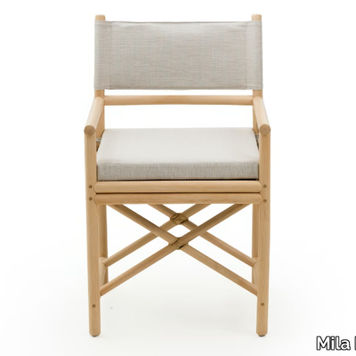 chair-with-armrests-in-italy-524499-rel5b268324.jpg