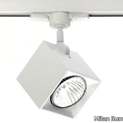 dau-milan-iluminacion-210816-rel2bd8b209.jpg