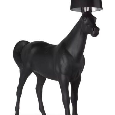 horse-lamp_1.webp