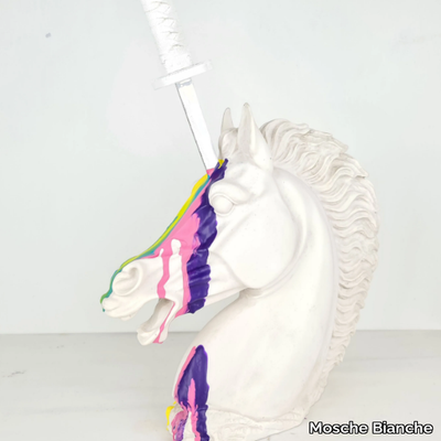 Mosche-Bianche_UNICORNS-ARE-REAL_7lO8aqS7Dr.jpeg