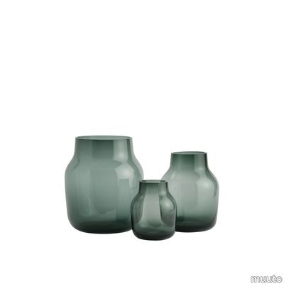 23717-en-silent-vase-family-dark-green-muuto-5000x5000-hi-res.tif