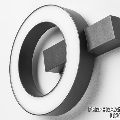 MASK-ROUND-PERFORMANCE-iN-LIGHTING-447510-relf8dd28cb.jpg