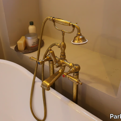 floor-standing-bathtub-tap-park-avenue-623345-rela57ebf21.jpg