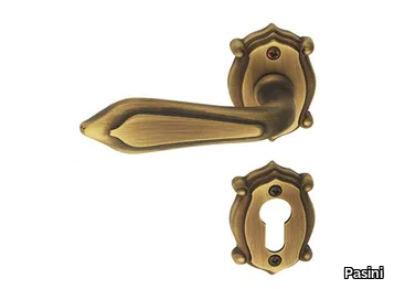 h_anubi-classique-door-handle-with-lock-pasini-metals-productions-327984-relfac89d8.jpg