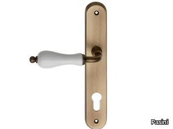 h_maya-easy-door-handle-on-back-plate-pasini-metals-productions-320472-rel8e9a3b39.jpg