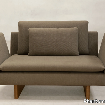 x-l-05-armchair-with-armrests-phantom-hands-vc-521834-rel1ef60953.jpg