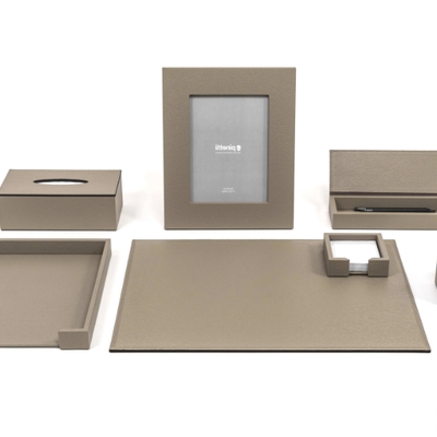Desk-set-Pinetti-619319-relcd17a73a.jpg