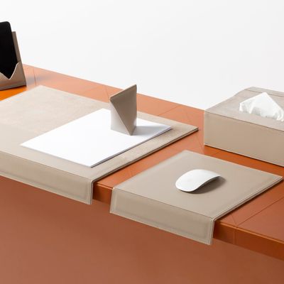 PB-Giobagnara-Fold-Desk-Set-RB20-Lifestyle01-hero.jpg