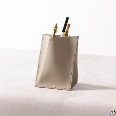 PB-Giobagnara-Fold-Pen-Holder-RB20-Lifestyle-big-image.jpg