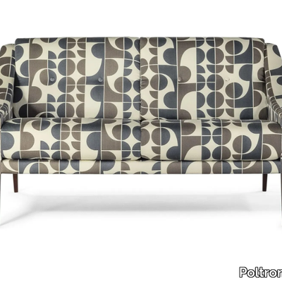 Poltrona-Frau_THE-COLLECTION---SOFA-AND-ARMCHAIRS_nXYSUaC1Dt.jpeg