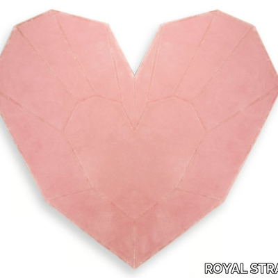 QUEEN-HEART-Rug-ROYAL-STRANGER-536434-relfc5d4bcd.jpg