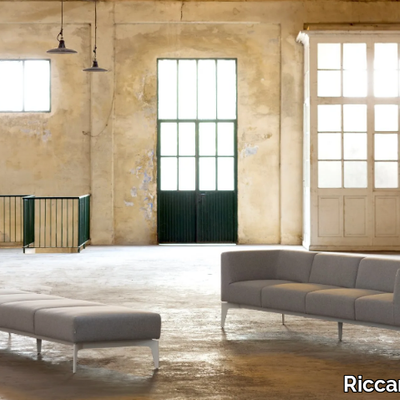 MODULA-Sofa-Riccardo-Rivoli-558693-rel290a0e3a.jpg