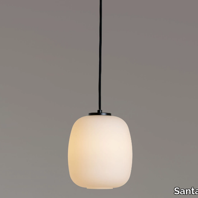 Santa--Cole_GLOBO-CESTITA--Pendant-lamp_VJHGou6Qe4.jpeg