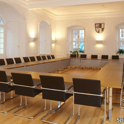 intra-rectangular-conference-table-spiegels-173923-rel4900ff6c.jpg