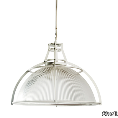 royal-blacksmith-studio-beam-607863-rela78ebe86.jpg