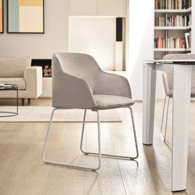 ELLE-Sled-base-chair-Calligaris-451992-rela57f7034.jpg