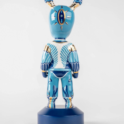 the-guest-by-kzeng-jiang-big-lladro-639126-rel2f096828.jpg
