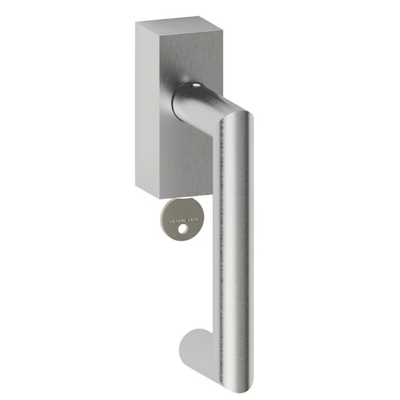 window-handle-with-lock-reguitti-471121-relaf1a3086.jpg