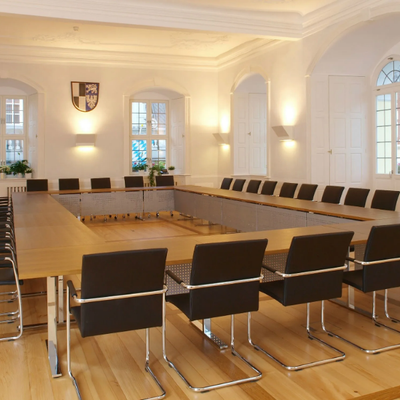 intra-rectangular-conference-table-spiegels-173923-rel4900ff6c.jpg