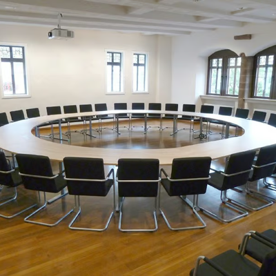 intra-round-conference-table-spiegels-428596-relc7644524.jpg