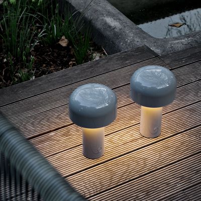 bellhop-battery-grey-table-barber-osgerby-flos-03.jpg