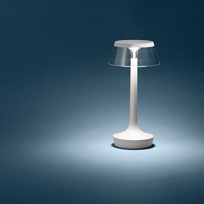bon-jour-unplugged-table-starck-flos-F10370-product-life-03-720x498.jpg