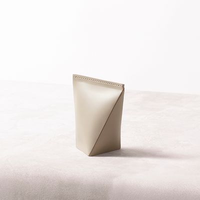PB-Giobagnara-Fold-PaperWeight-RB20-Lifestyle-big-image.jpg