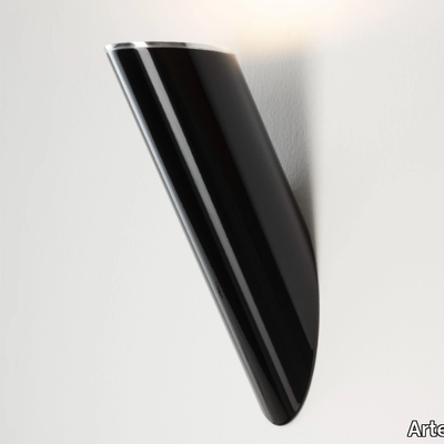 ilio-wall-lamp-artemide-637660-rel13f74afd.jpg