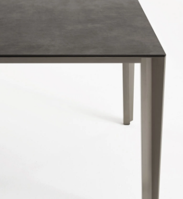 SKIN-Table-Desalto-190967-rel27aeed3b.jpg