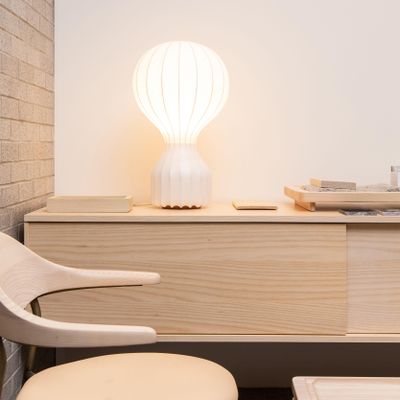 gatto-white-table-castiglioni-flos-01.jpg
