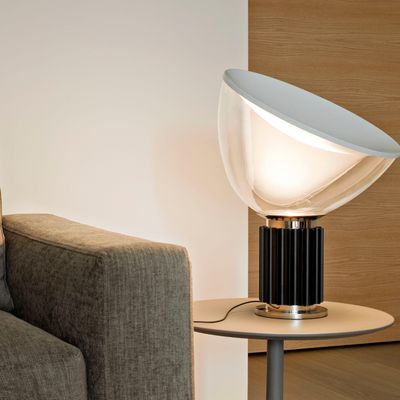 taccia-small-black-table-castiglioni-flos-03.jpg