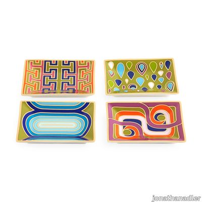 madrid_petite-trays_c_69b2b2bf-24a1-4bf6-add0-bd3718d48344.jpg