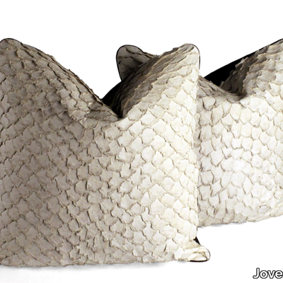 pirarucu-square-cushion-jover-valls-420053-rel55fec0c7.jpg