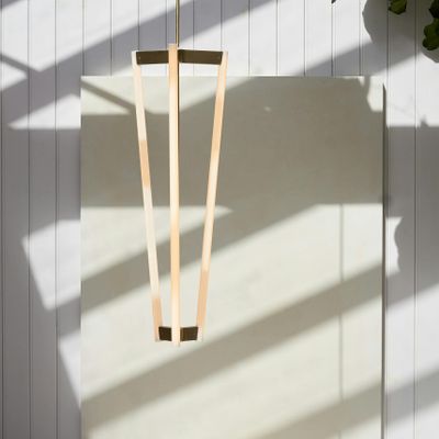 dd500f3b-21c0-4444-bc90-9ad5c1382d34_7-michaelanastassiades-tubechandelier-brass.jpg