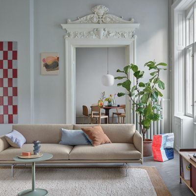 23833-en-outline-3-seater-ecriture-240-alu-pebble-burnt-orange-mingle-soft-48-h48-enfold-deep-red-186x45-h48-midst-dark-red-muuto-org.tif