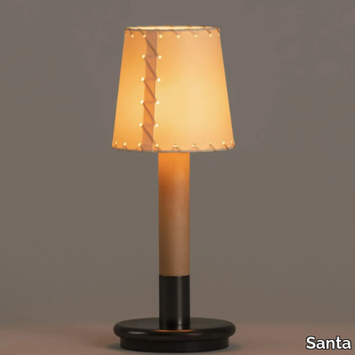 Santa--Cole_BASICA-MINIMA-BATERIA_Gws8rvqnk4.jpeg