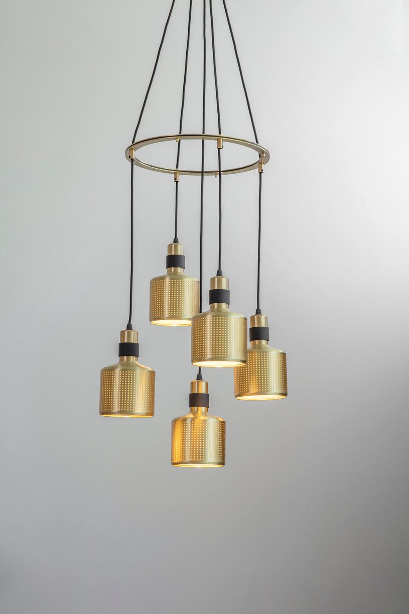 RIDDLE CHANDELIER 5
