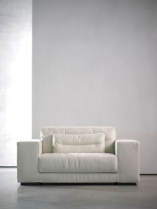 DIEKE armchair