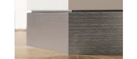 Proskirting channel