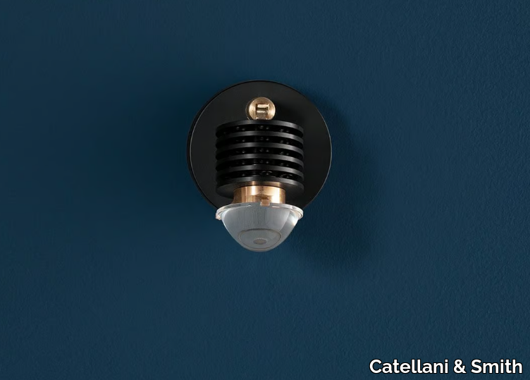 EC 301 - LED brass wall lamp _ Catellani & Smith