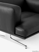 Inland-AV21_Noble-Aniline-leather-Black-w.-Polished-aluminium-base_detail.jpg thumb image