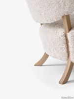 Wulff-ATD2_Oiled-oak-w.-Sheepskin-moonlight_closeup-from-back.jpg thumb image