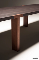 T-TABLE-Tacchini-641853-rela051e811.jpg thumb image