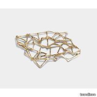 bot01b_bone_trivet_brass_main_g1.jpg thumb image