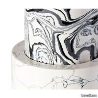 swirl_medium_vase_detail_312.jpg thumb image