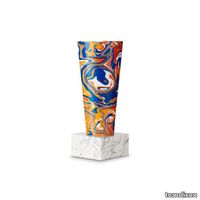 swirl_small_vase_straight_on_279_1.jpg thumb image