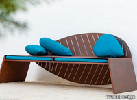 lila-garden-sofa-trackdesign-365450-rel7797aff0.jpg thumb image