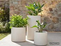 h_gatsby-garden-vase-vondom-632005-rela3ddb7ce.jpg thumb image